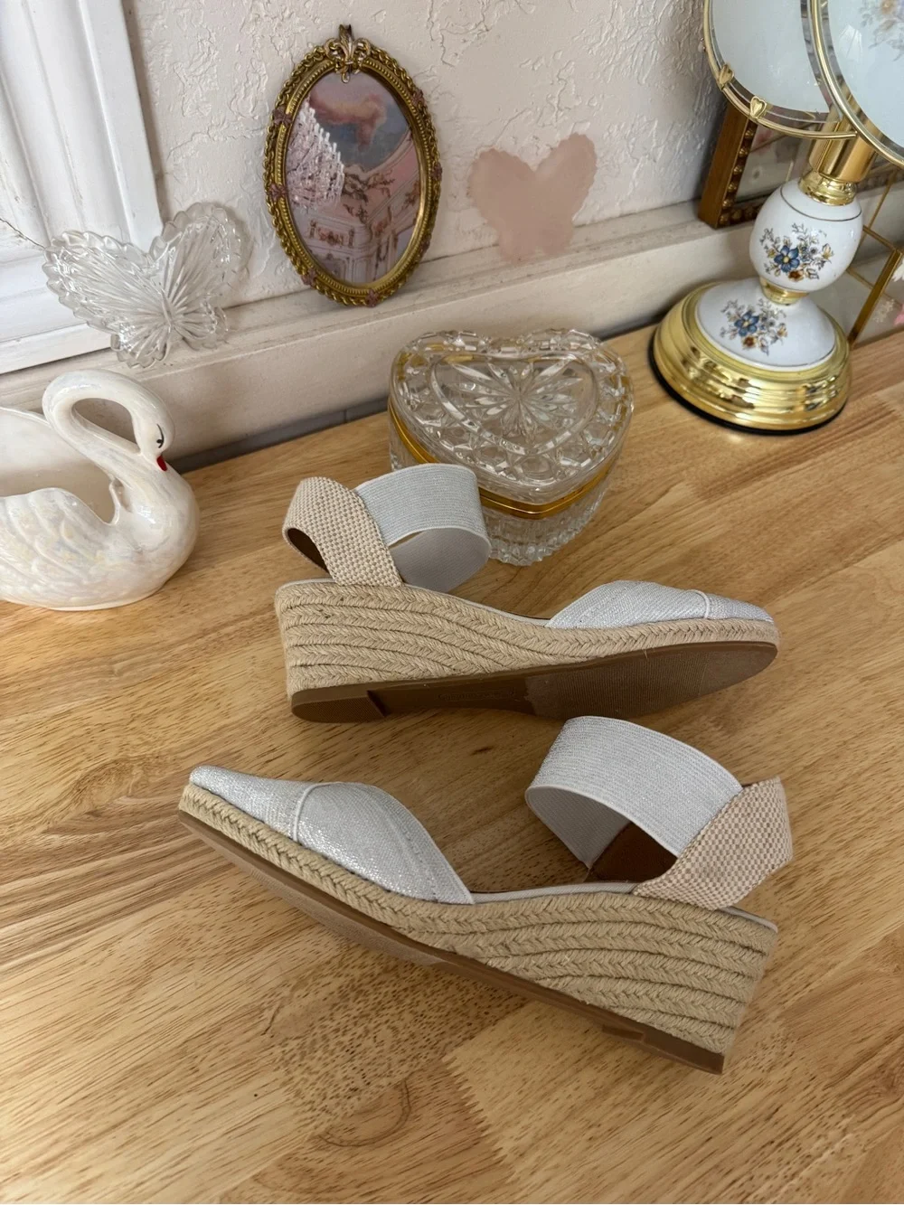 Comfortview shimmer espadrille wedge sandals size 9.5 stretchy comfort straps